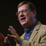 Strobel encourages Texas Baptists to ‘make people thirst for God’
