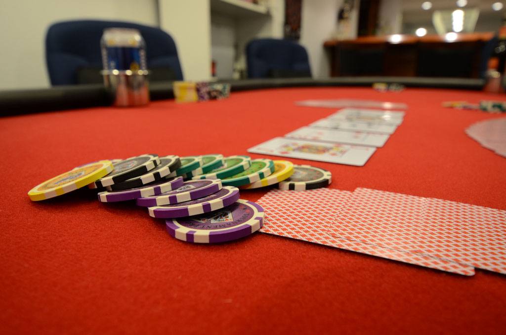 are poker clubs legal